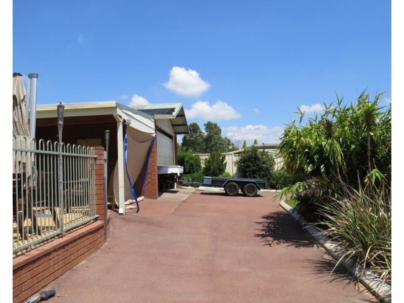 22 Ind Street, Lesmurdie WA 6076