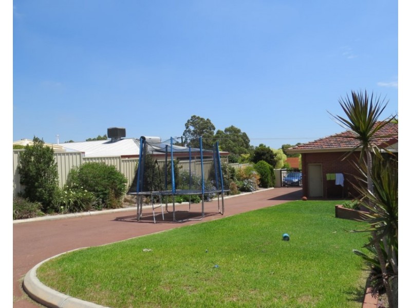 22 Ind Street, Lesmurdie WA 6076