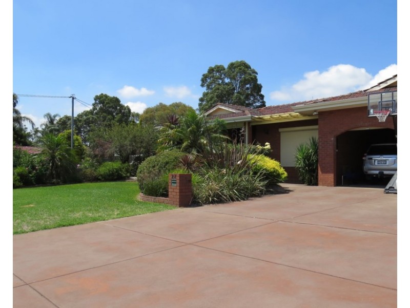 22 Ind Street, Lesmurdie WA 6076