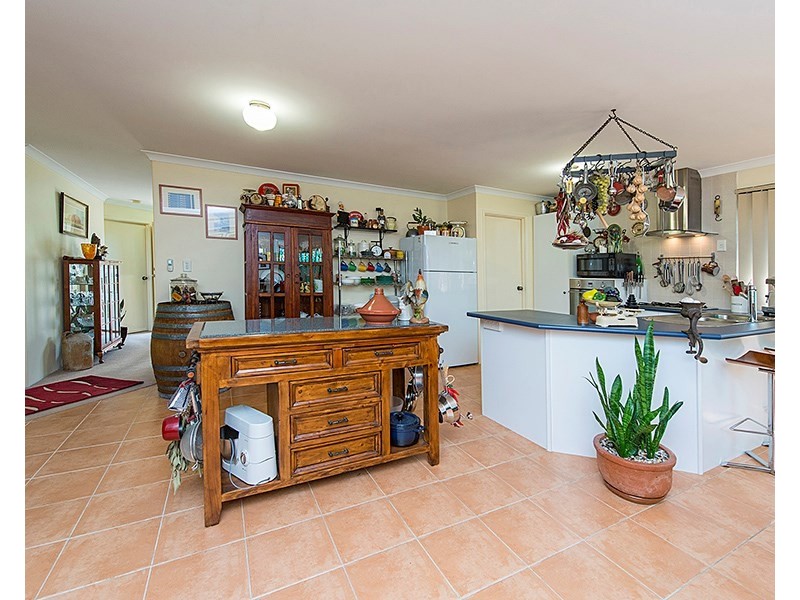 2B Isobel Street, Bentley WA 6102