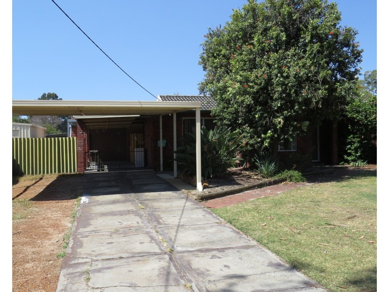 8 Pine Court, Forrestfield WA 6058