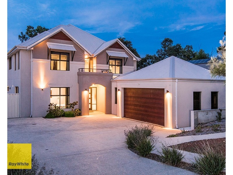 8 Woodview Retreat, Lesmurdie WA 6076