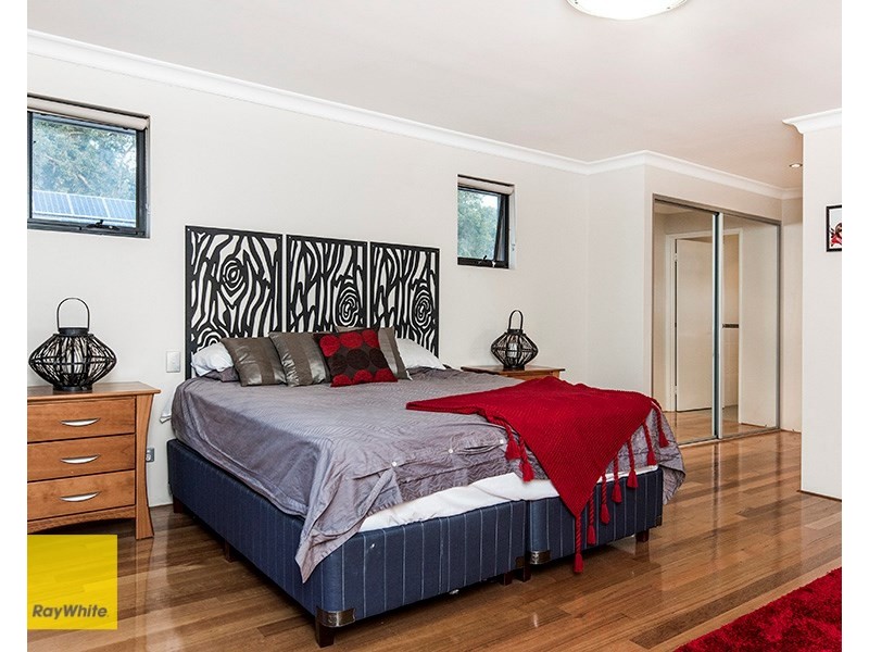 8 Woodview Retreat, Lesmurdie WA 6076