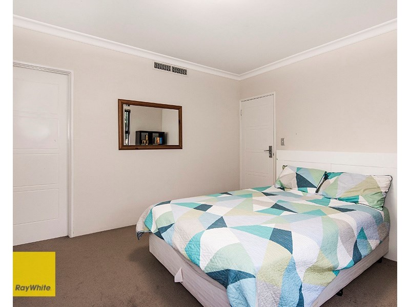 8 Woodview Retreat, Lesmurdie WA 6076