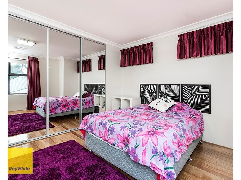 8 Woodview Retreat, Lesmurdie WA 6076