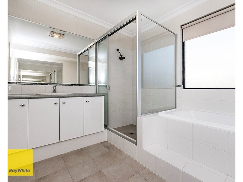 8 Woodview Retreat, Lesmurdie WA 6076