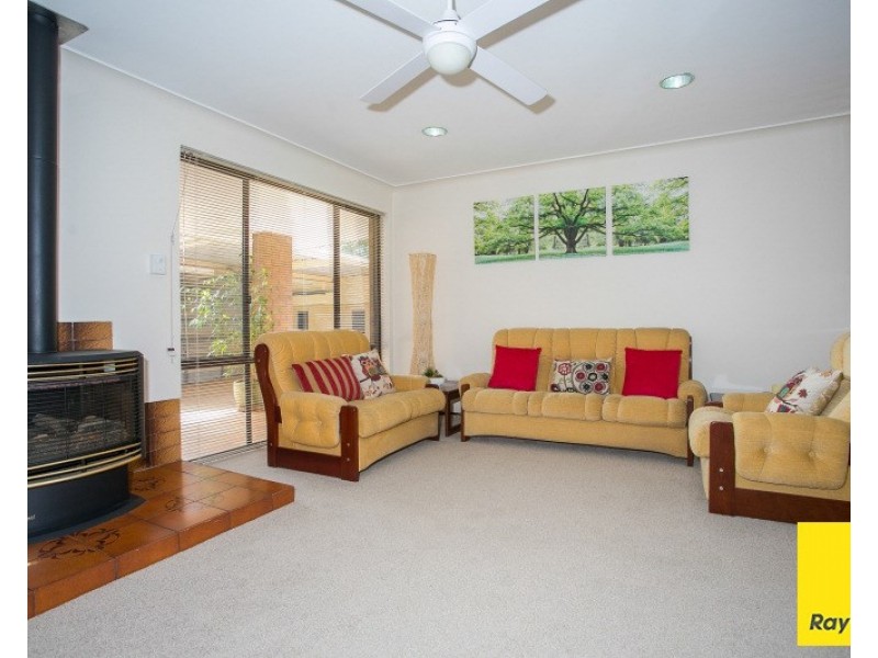 5 Grevillea Road, Walliston WA 6076