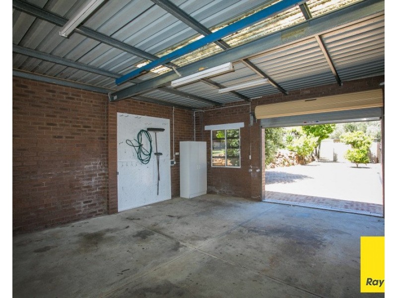 5 Grevillea Road, Walliston WA 6076