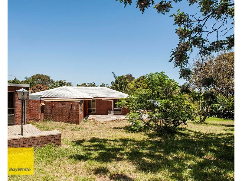 6 Bridgwood Road, Lesmurdie WA 6076