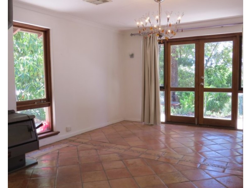 7 Tregenna Place, Gooseberry Hill WA 6076
