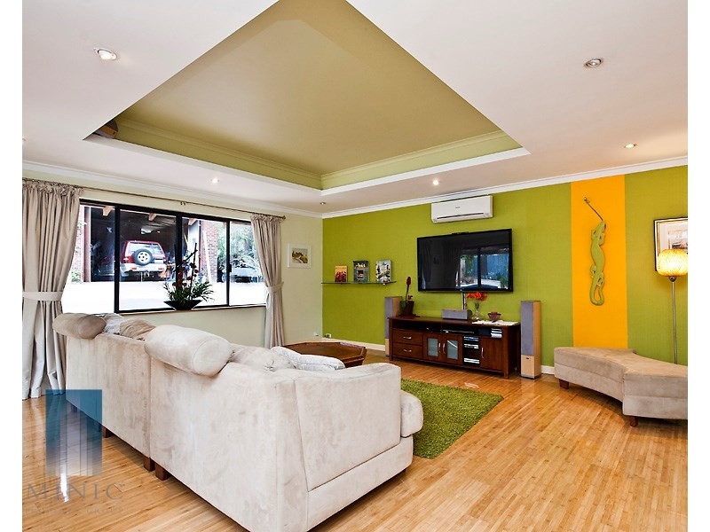 7 Tregenna Place, Gooseberry Hill WA 6076