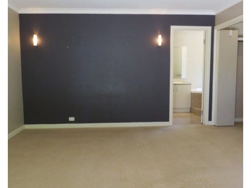 7 Tregenna Place, Gooseberry Hill WA 6076