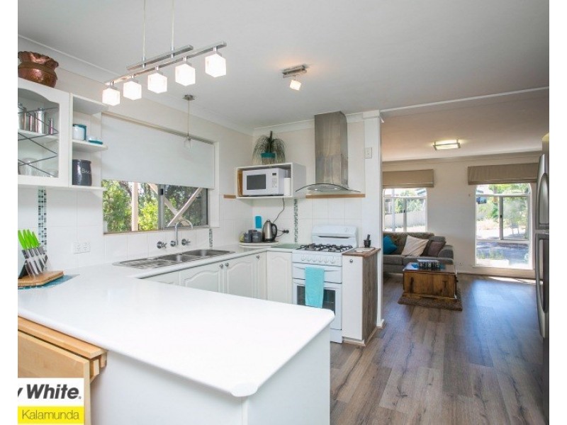 20 Brigalow Way, Lesmurdie WA 6076