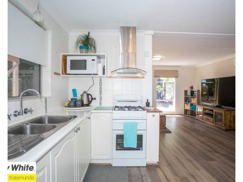 20 Brigalow Way, Lesmurdie WA 6076