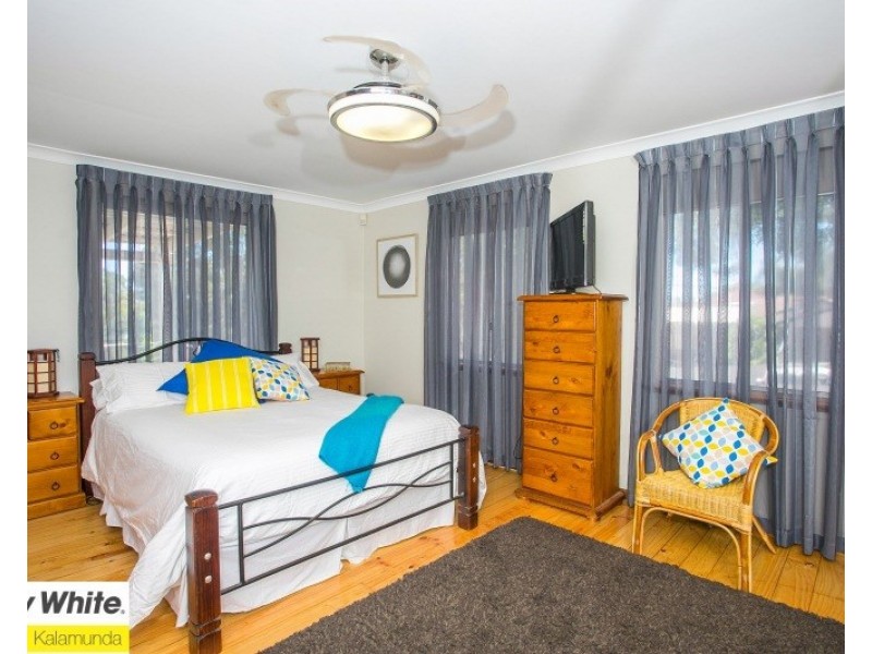 20 Brigalow Way, Lesmurdie WA 6076