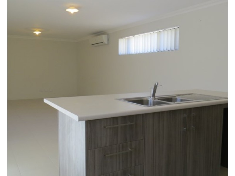 7C Strathearn Road, Forrestfield WA 6058