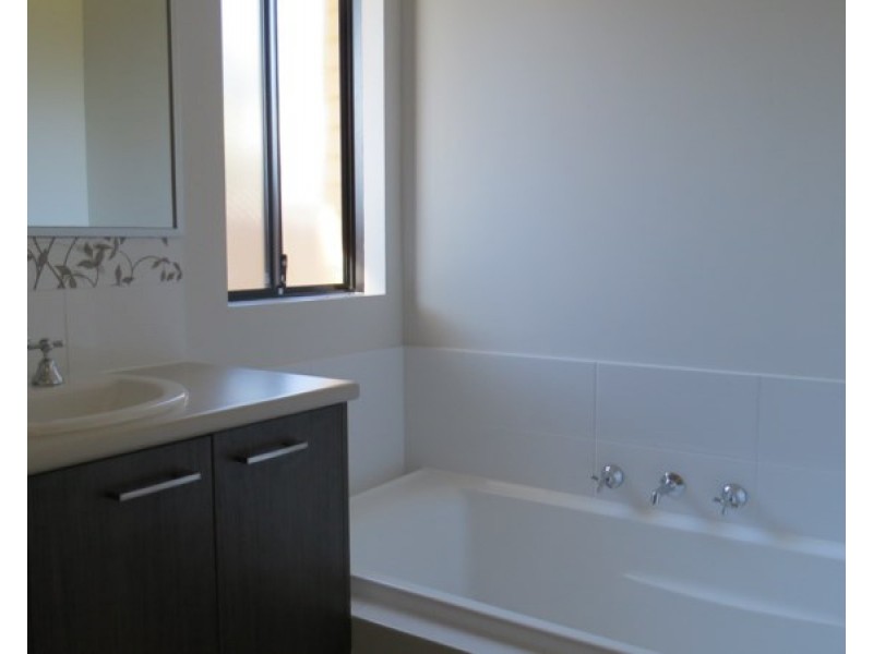 7C Strathearn Road, Forrestfield WA 6058