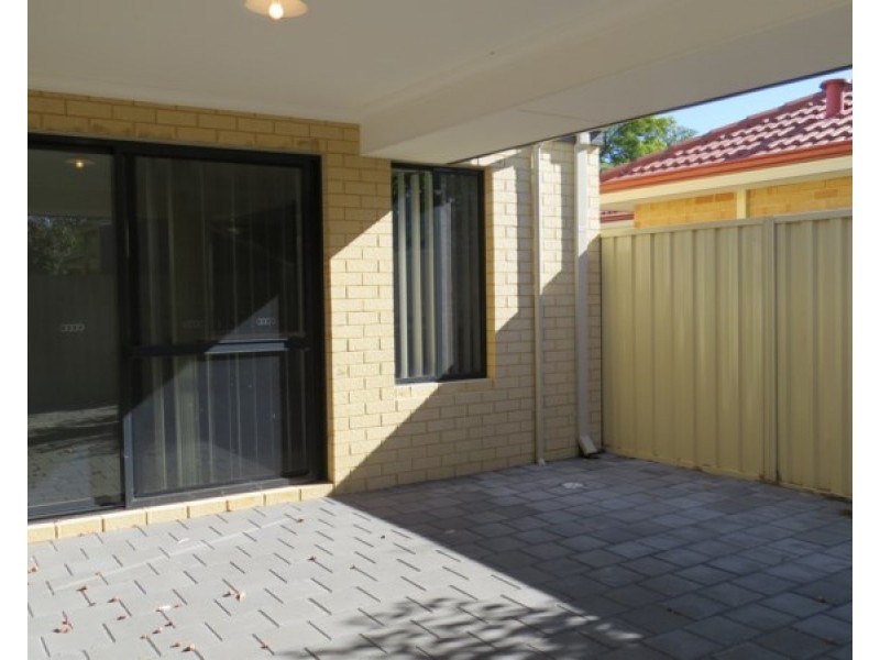 7C Strathearn Road, Forrestfield WA 6058