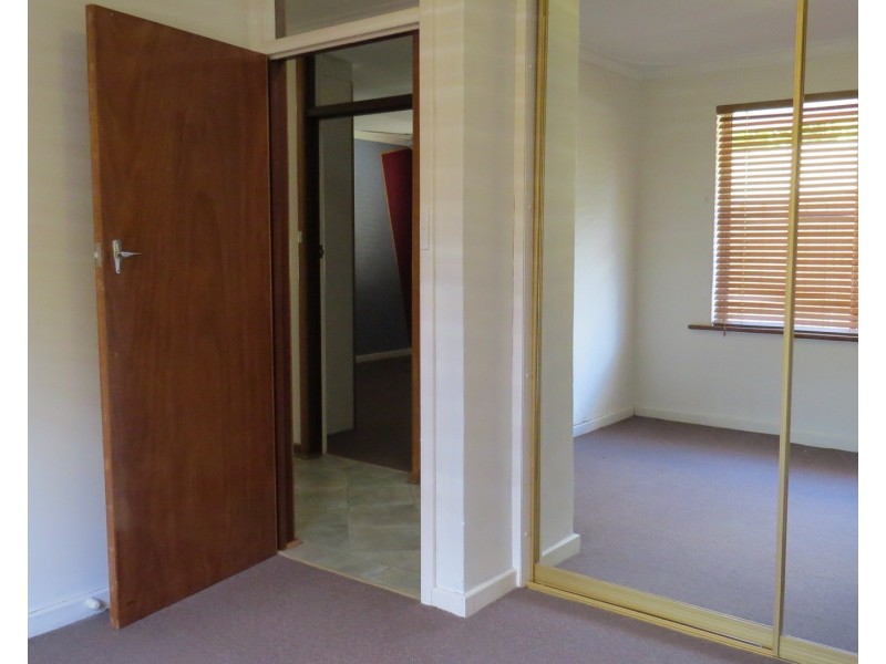 98B Derry Avenue, Mount Nasura WA 6112