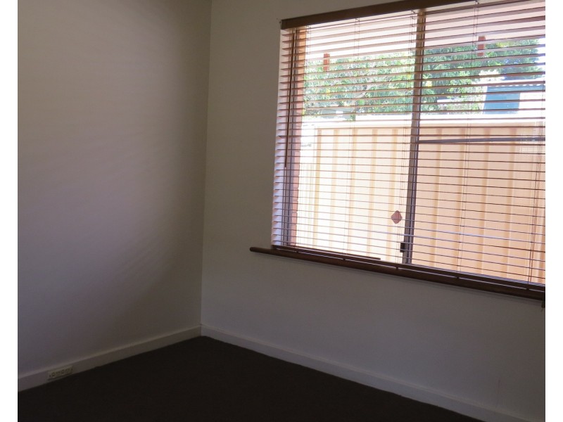 98B Derry Avenue, Mount Nasura WA 6112