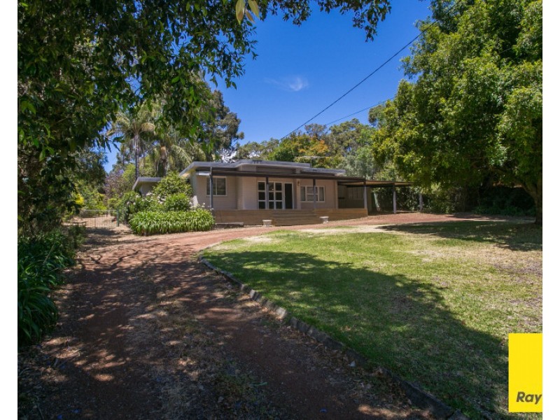 36 Davies Crescent, Gooseberry Hill WA 6076