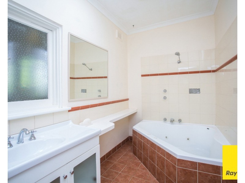 36 Davies Crescent, Gooseberry Hill WA 6076