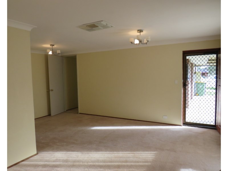 4 Richard Place, Armadale WA 6112