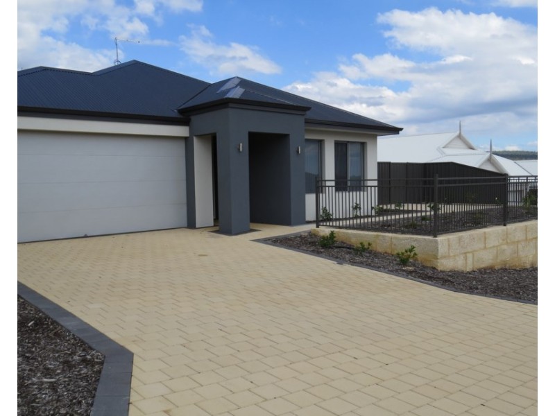 18 Kalbarri Pass, Jane Brook WA 6056