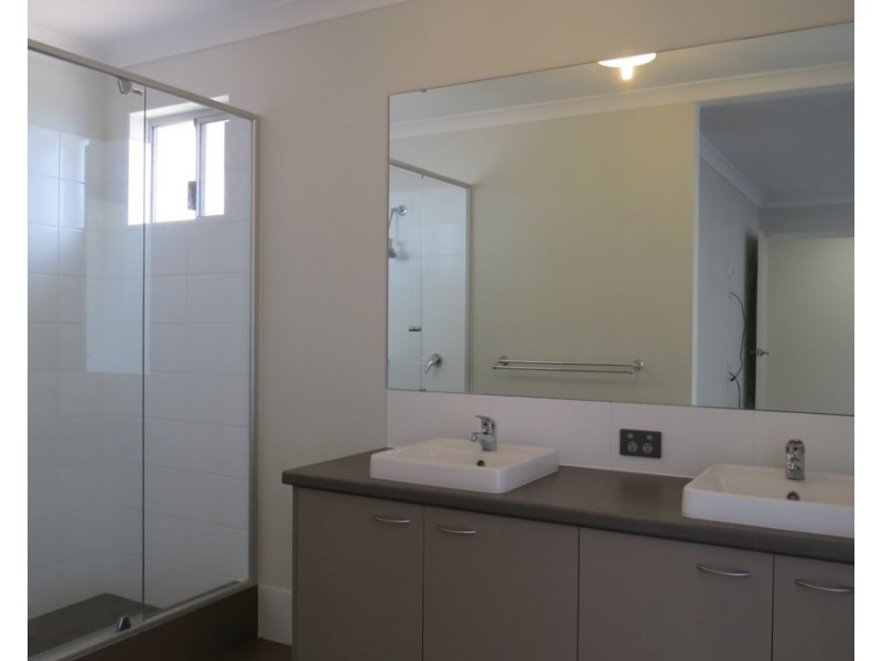 18 Kalbarri Pass, Jane Brook WA 6056