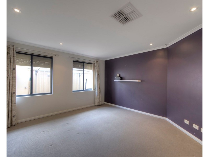 2 Gemina Avenue, Wattle Grove WA 6107