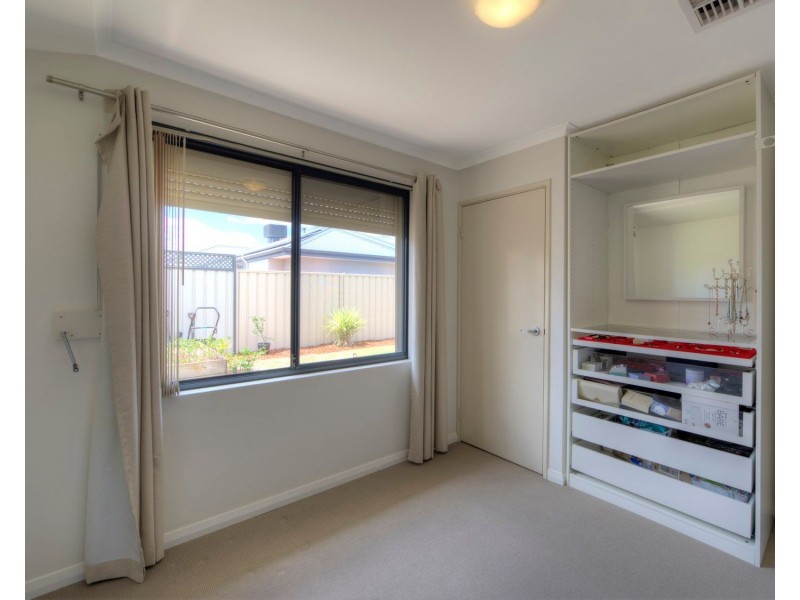 2 Gemina Avenue, Wattle Grove WA 6107