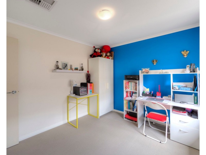 2 Gemina Avenue, Wattle Grove WA 6107