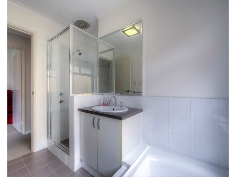 2 Gemina Avenue, Wattle Grove WA 6107