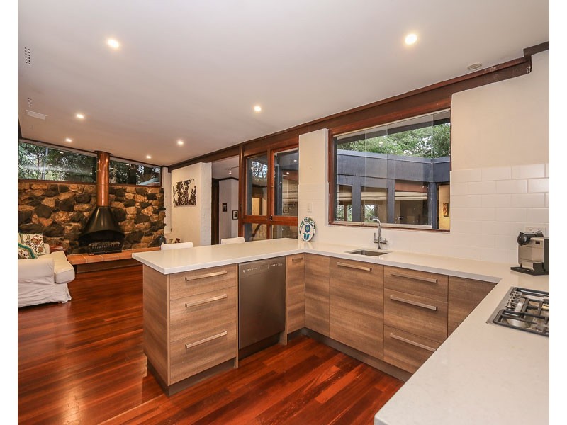 80 Lenori Road, Gooseberry Hill WA 6076