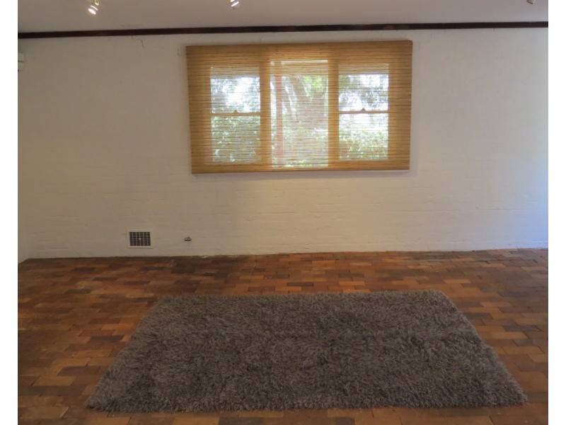 80 Lenori Road, Gooseberry Hill WA 6076