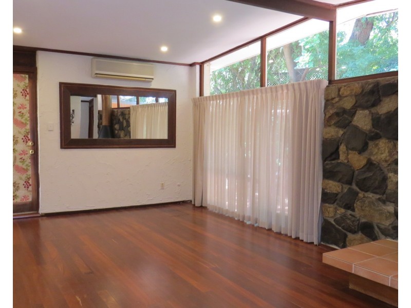 80 Lenori Road, Gooseberry Hill WA 6076