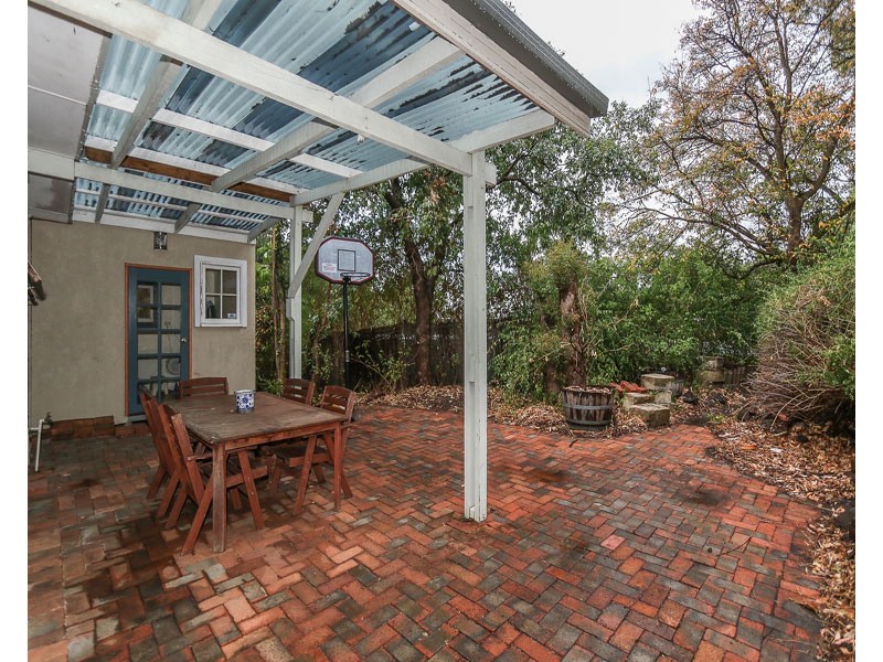 80 Lenori Road, Gooseberry Hill WA 6076