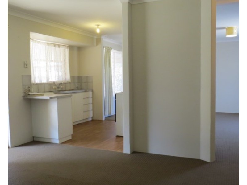 1 Brolga Court, High Wycombe WA 6057