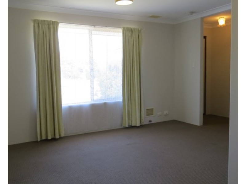 1 Brolga Court, High Wycombe WA 6057