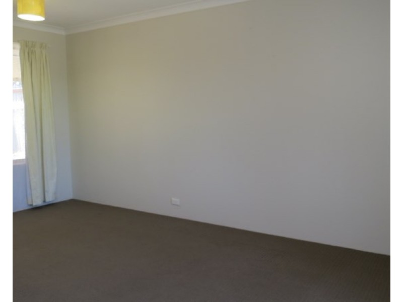 1 Brolga Court, High Wycombe WA 6057