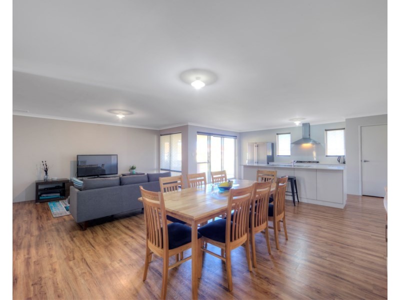 198 Sultana Road East, Forrestfield WA 6058