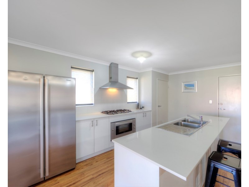 198 Sultana Road East, Forrestfield WA 6058