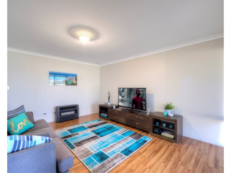 198 Sultana Road East, Forrestfield WA 6058