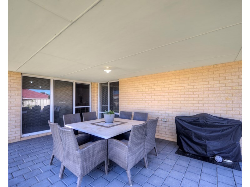 198 Sultana Road East, Forrestfield WA 6058