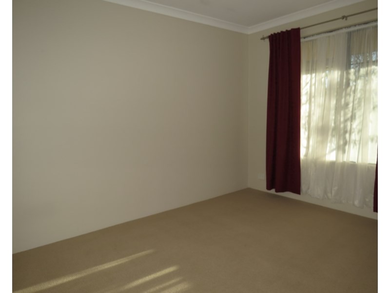 41 Brittain Road, Wattle Grove WA 6107