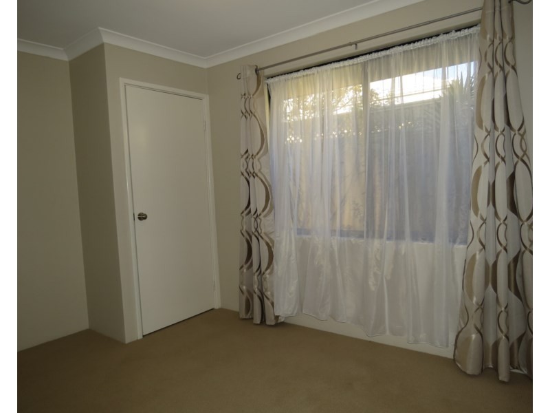 41 Brittain Road, Wattle Grove WA 6107