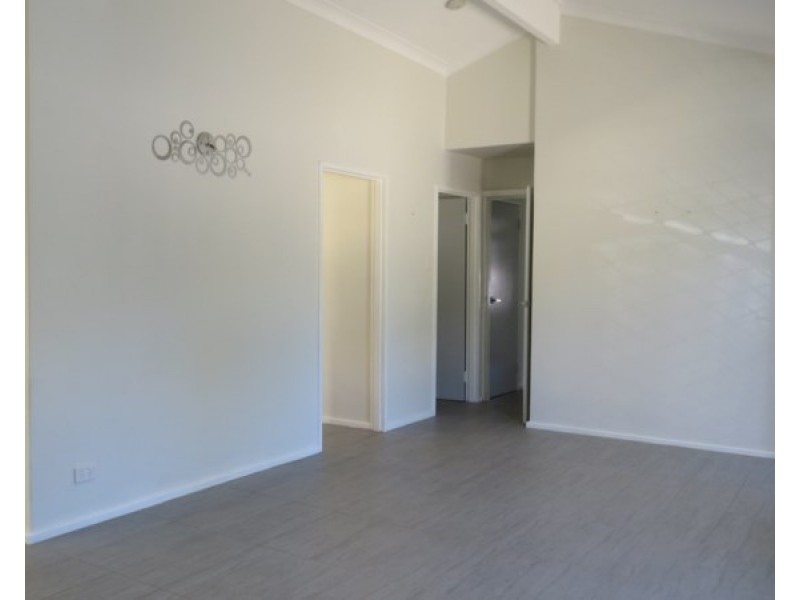 15 Cypress Road, Forrestfield WA 6058