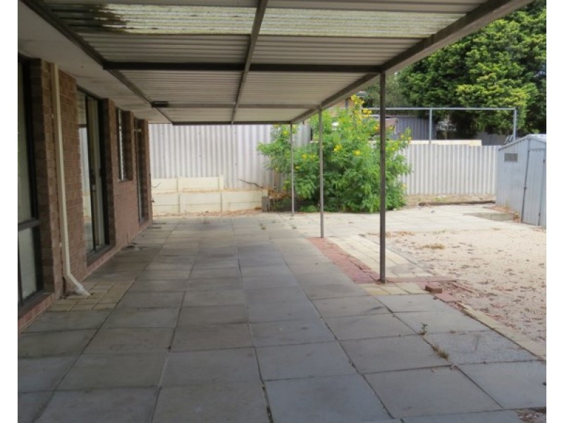 6 Bellbird Court, High Wycombe WA 6057