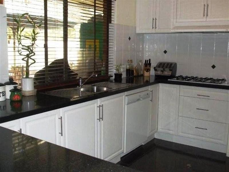 30 Ravenswood Road, Maida Vale WA 6057