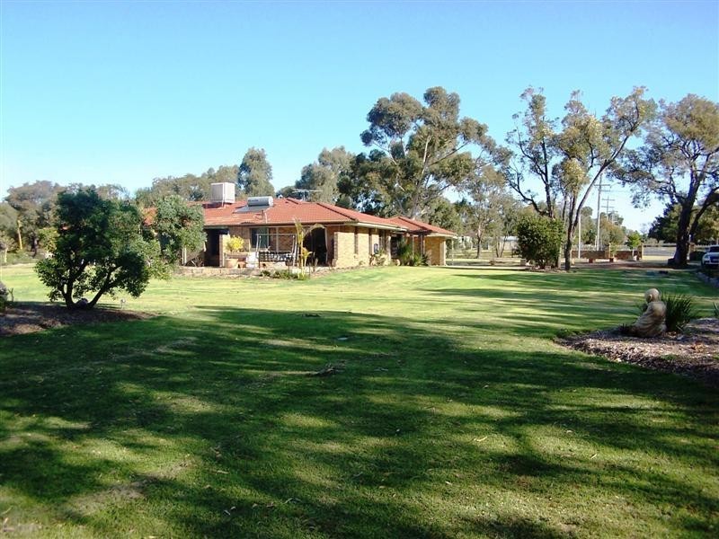 30 Ravenswood Road, Maida Vale WA 6057